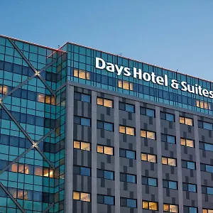 4* Отель Days & By Wyndham Airport