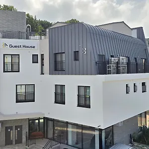 Guest house Incheon Airport Guesthouse L, Incheon